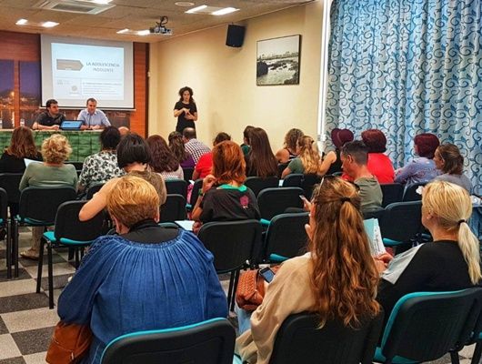 la-mejor-docente-taller_familias_adolescencia-01