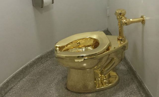retrete-oro-n