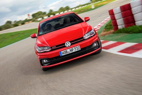 deportivos-y-potentespolo-gti-2