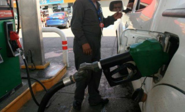 echar-gasolina-n