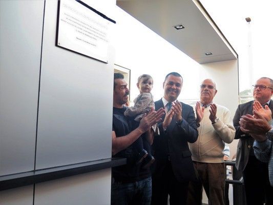 el-alcalde-durante-el-descubrimiento-de-la-placa