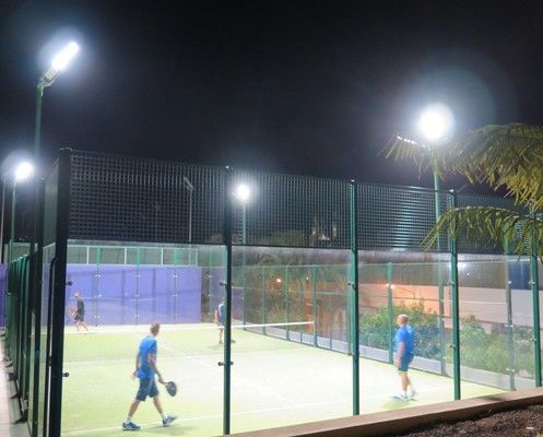 pistas-de-padel-de-la-ciudad-deportiva-con-nuevos-focos-led