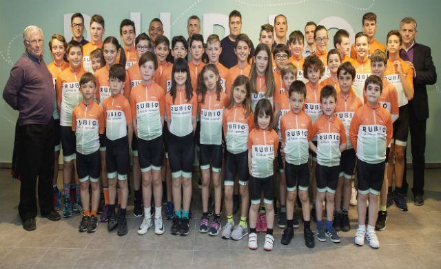 normal-ciclista-rubio