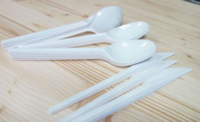 cubiertos-plasticos-n