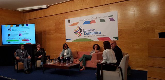 participantes-de-la-mesa-redonda-en-canarias-comunica