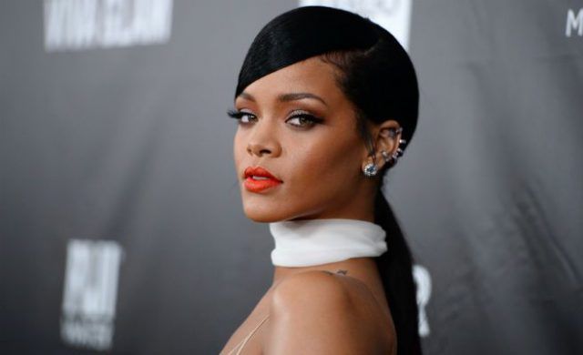 rihanna_n-672xxx80