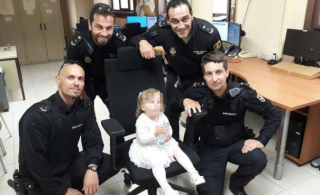 nina-policia-n