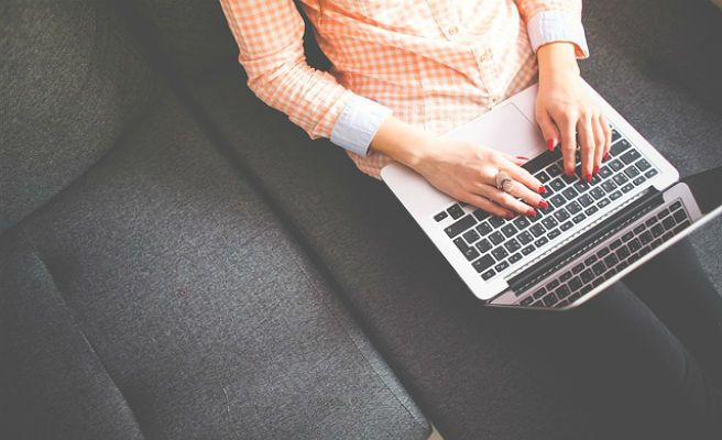 Dos de cada diez usuarios de plataformas digitales de segunda mano son compradores habituales, según la OCU