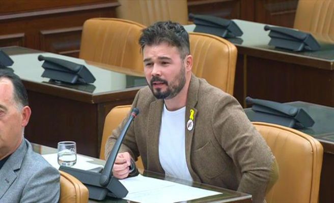 Rufián considera «una vergüenza» que se condene más por votar que por violar
