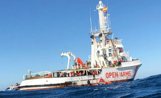 open-arms-barco-n