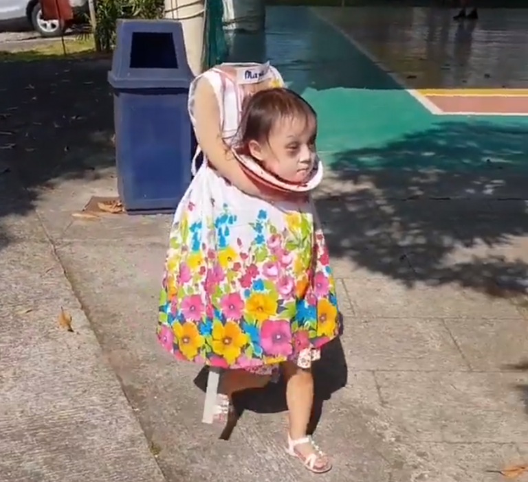 El escalofriante disfraz de Halloween de una niña filipina que está revolucionando las redes sociales