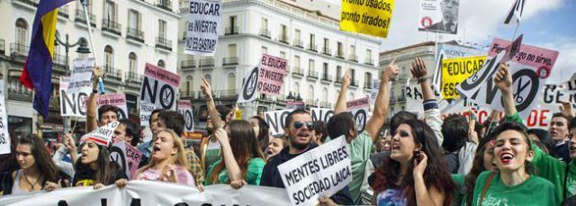 HUELGA ESTUDIANTES