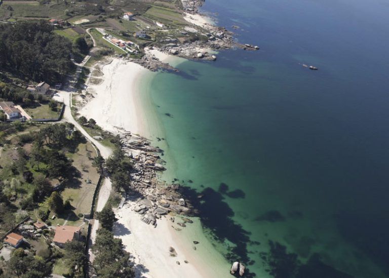El Concello de O Grove firma la cesión de terrenos en Reboredo que permitirá contar con un nuevo local social en esa zona