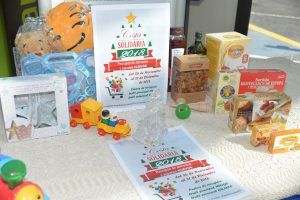 Alimentos Y Juguetes Entregados Para La Cesta Solidaria