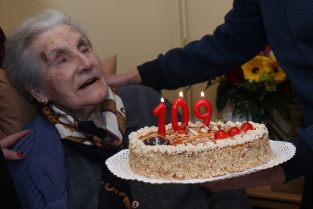 NP 27122018 Ignacia Cadilla, a terceira muller de máis idade de Galicia, cumpre 109 anos na Guarda (4)