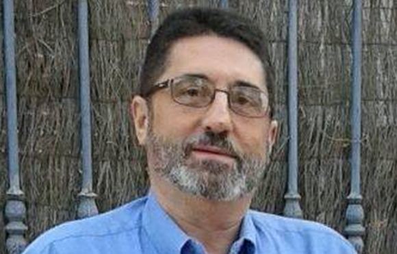 Así es Juan Manuel Muñoz, el médico que escribió a Iglesias explicando la derrota de la izquierda en Andalucía