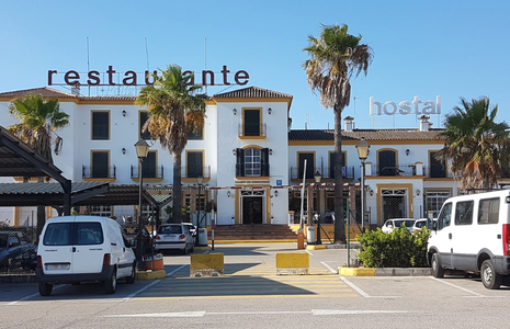 Hostal Bernardo Macias 01