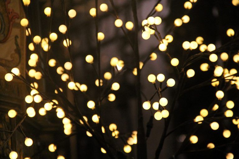 Roban el alumbrado de Navidad de un pueblo y no podrán reponerlo