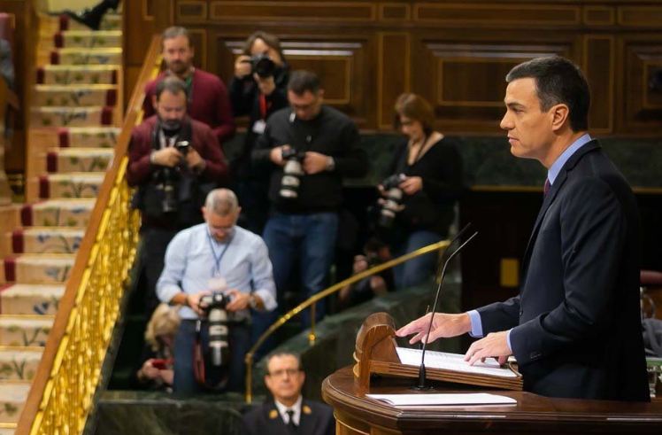 Sánchez dice que echará «agua» a «la gasolina» que PP y Cs propagan en Cataluña