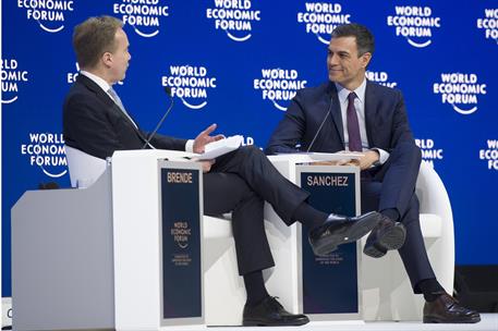 Sánchez saca pecho en el Foro de Davos de la fortaleza de la economía española