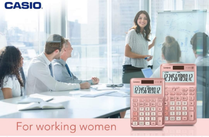 Casio retira el polémico anuncio de la calculadora rosa para «mujeres trabajadoras»
