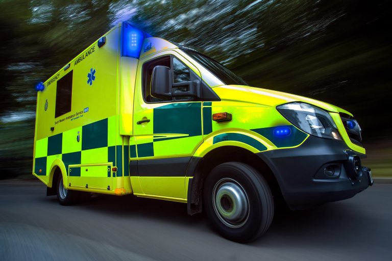 Dos jóvenes mueren en Badajoz tras quedarse dormidos con una sartén en el fuego