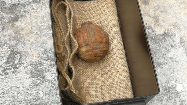 Encuentran una granada de mano de la I Guerra Mundial en un cargamento de patatas