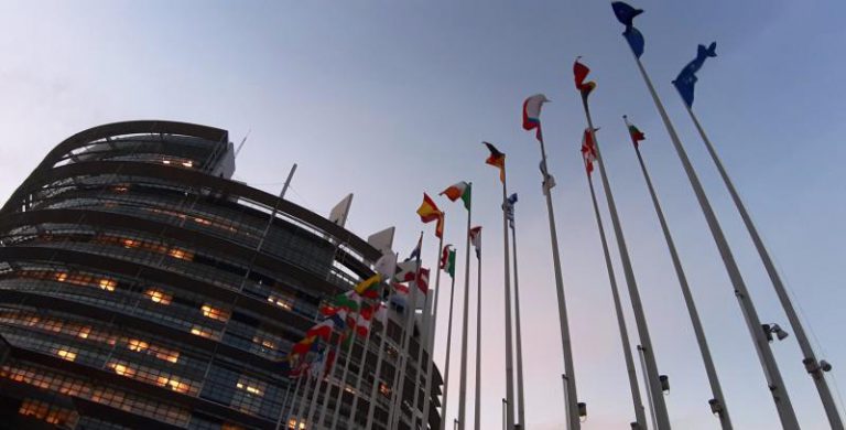 El PSOE ganará las europeas y Vox irrumpirá con seis diputados en Bruselas