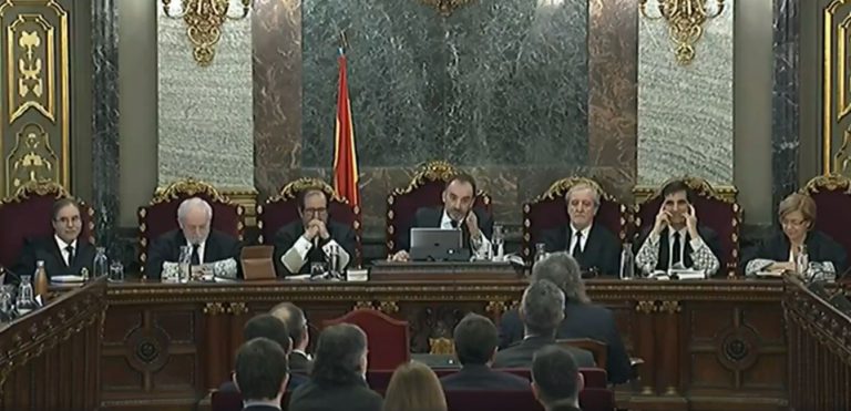 Pina consigue arrancar a Montoro que no tiene pruebas de que la Generalitat contratara con Unipost