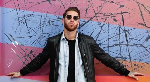 Sergio Ramos atendía a este otro compromiso profesional mientras el Real Madrid caía frente al Ajax