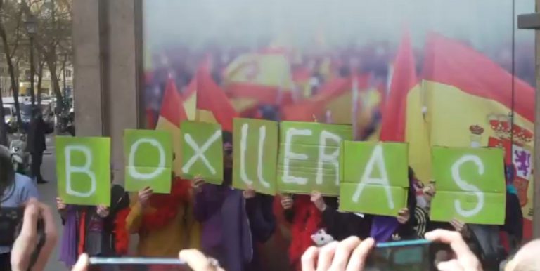 Vox se toma con humor el piquete feminista que ha acudido a su sede: «Gracias por vuestra loca visita, nos lo hemos pasado muy bien»