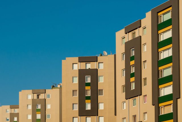 building-2545498_1920