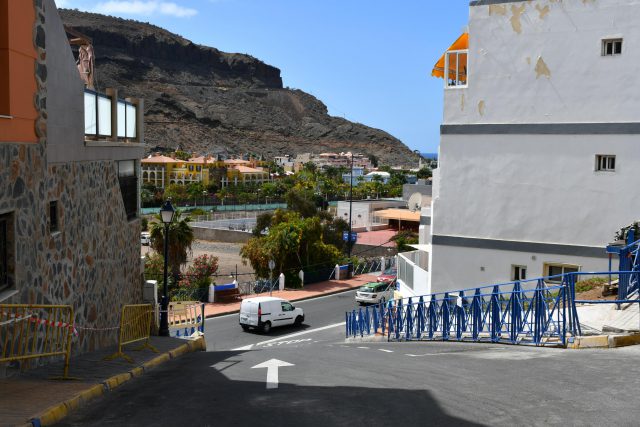 Aceras de la zona de la calle La Pardelera en la que se está trabajando
