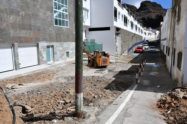 Trabajos En Calle Rompeolas Lomoquiebre