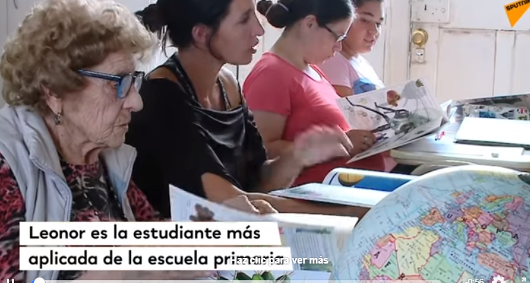 Eusebia, la anciana de 99 años que ha regresado a la escuela
