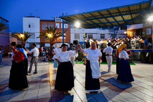 Instante Del Encuentro De Folclore Por El Día De Canarias En Arguineguín