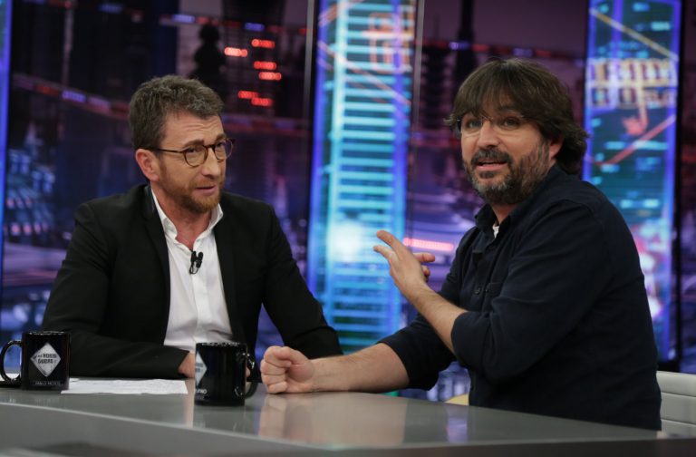 ‘El hormiguero’: Jordi Évole sufre un nuevo episodio de ‘cataplexia’ en directo