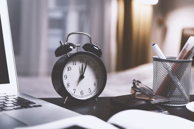 reloj_oficina_OpenKm