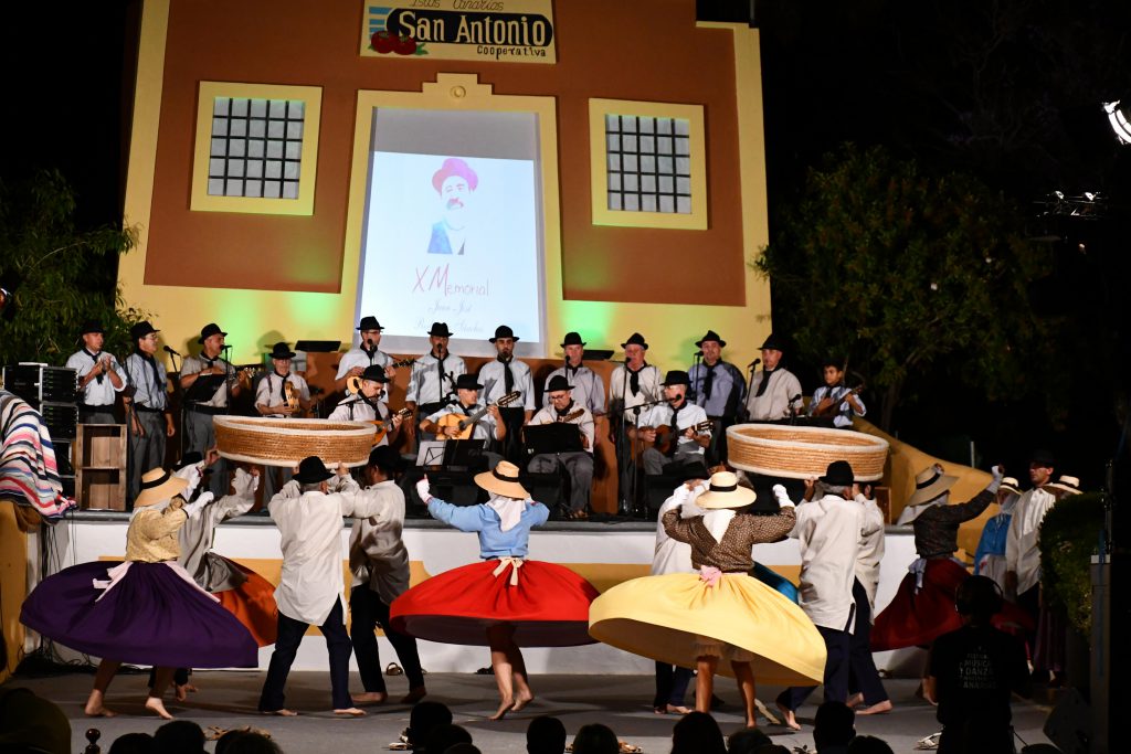 Los Campesinos De Lanzarote Interpretan La Saranda En El X Memorial Juan José Rodríguez