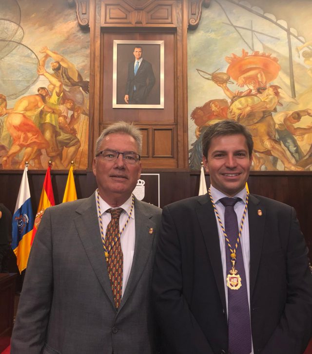 Ruymán Santana Y Juan Ruiz Consejeros Ciudadanos En Toma Posesión Cabildo Gran Canaria