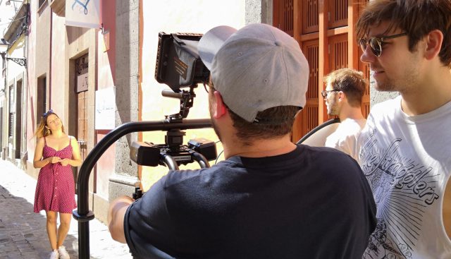 Un Instante Del Reportaje Grabado En Casco Histórico De Vegueta Por La Itv Con Cristina Ramos 3