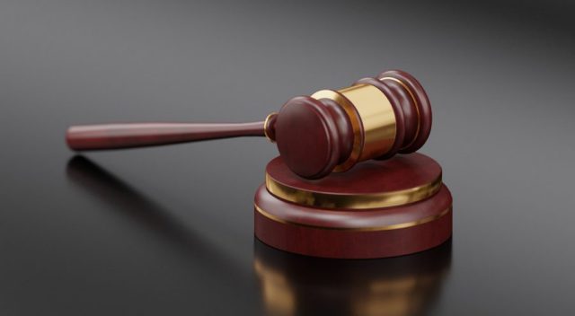 gavel-3577255_1280-900x495