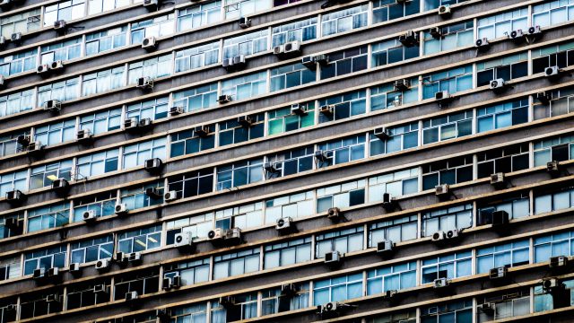 ¿puedo instalarme un aire acondicionado sin pedir permiso a los vecinos