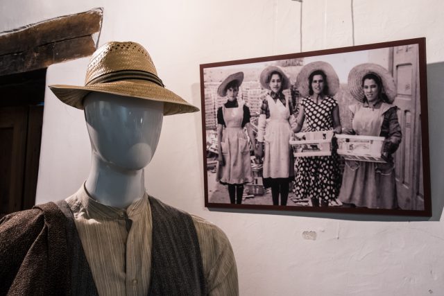 Exposición Trajes Tradicionales 1 2