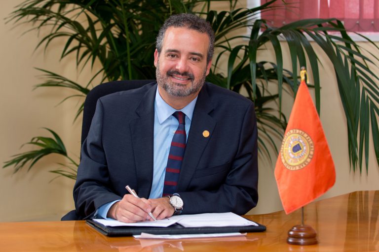 El Rector comunica al estudiantado que los plazos de los precios públicos se entienden suspendidos hasta el 30 de abril