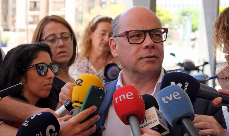 CC-PNC exige unidad de acción en Canarias para evitar la desaparición del descuento del 75% para residentes