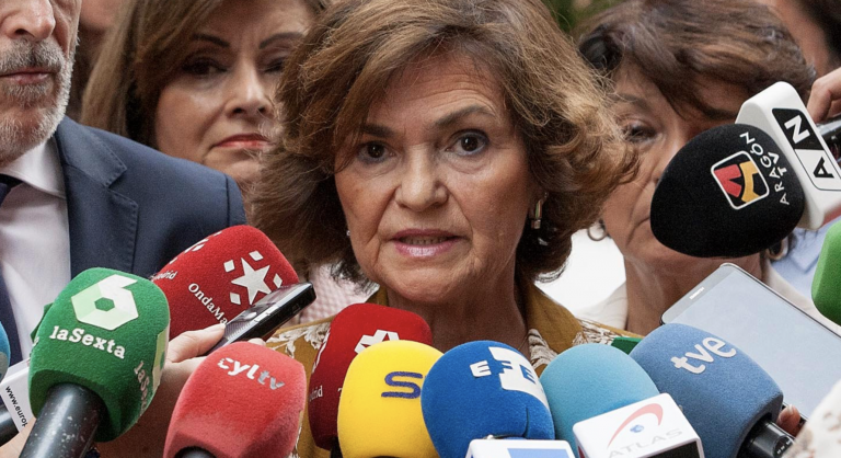 Carmen Calvo: «Apartar al líder más votado es desvariar mucho en democracia»