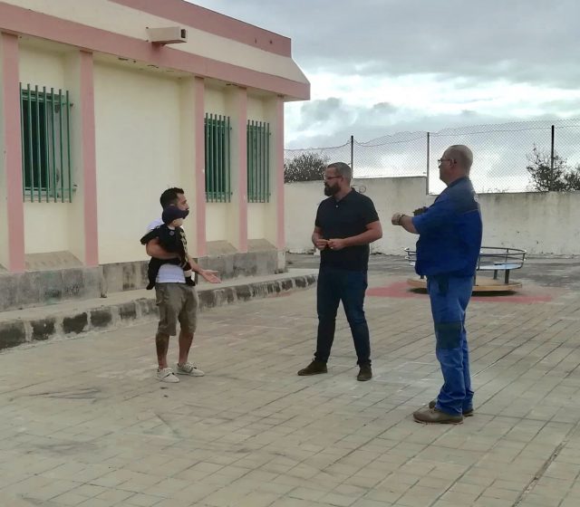 Durante la reunión con el representante vecinal del barrio de La Solana