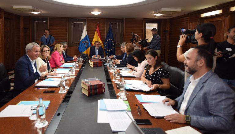 El Consejo de Gobierno nombra a Antonio Olivera director del Servicio Canario de la Salud y a José Juan Alemán director general de Salud Pública