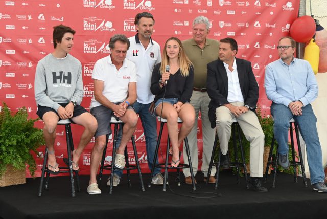 Mini Transat Concejales Y Presid. Puerto Con Navegantes Y Organización